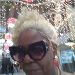 Meet your Posher, Marcia